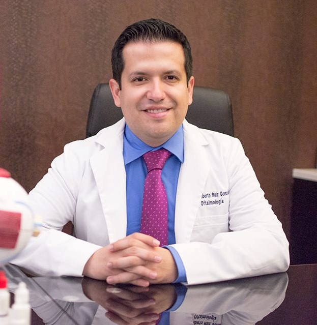 Dr. Alberto Ruiz, oftalmólogo